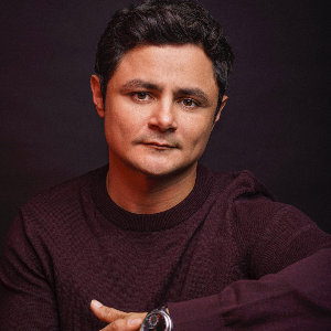 biography Arturo Castro